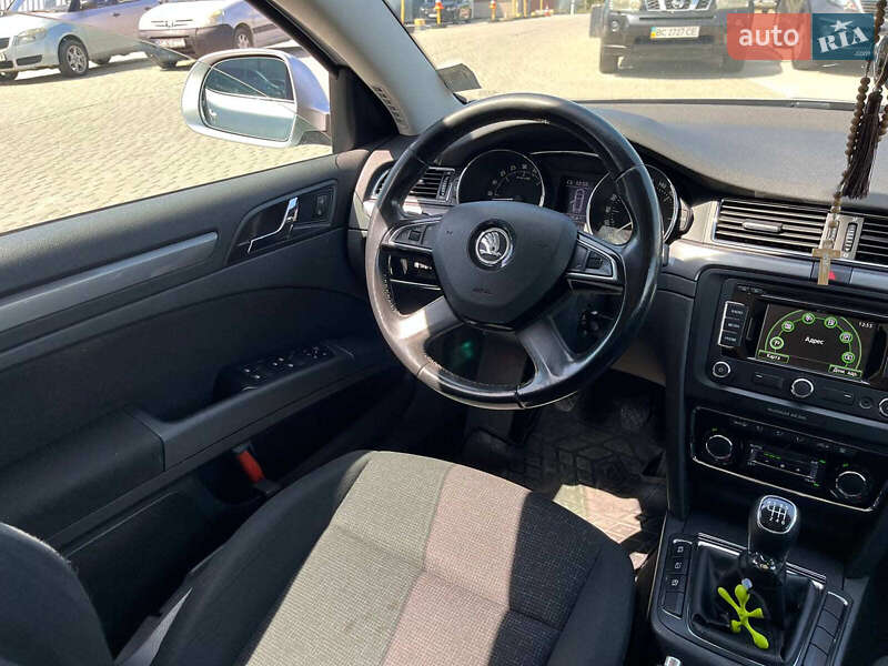 Универсал Skoda Superb 2013 в Львове