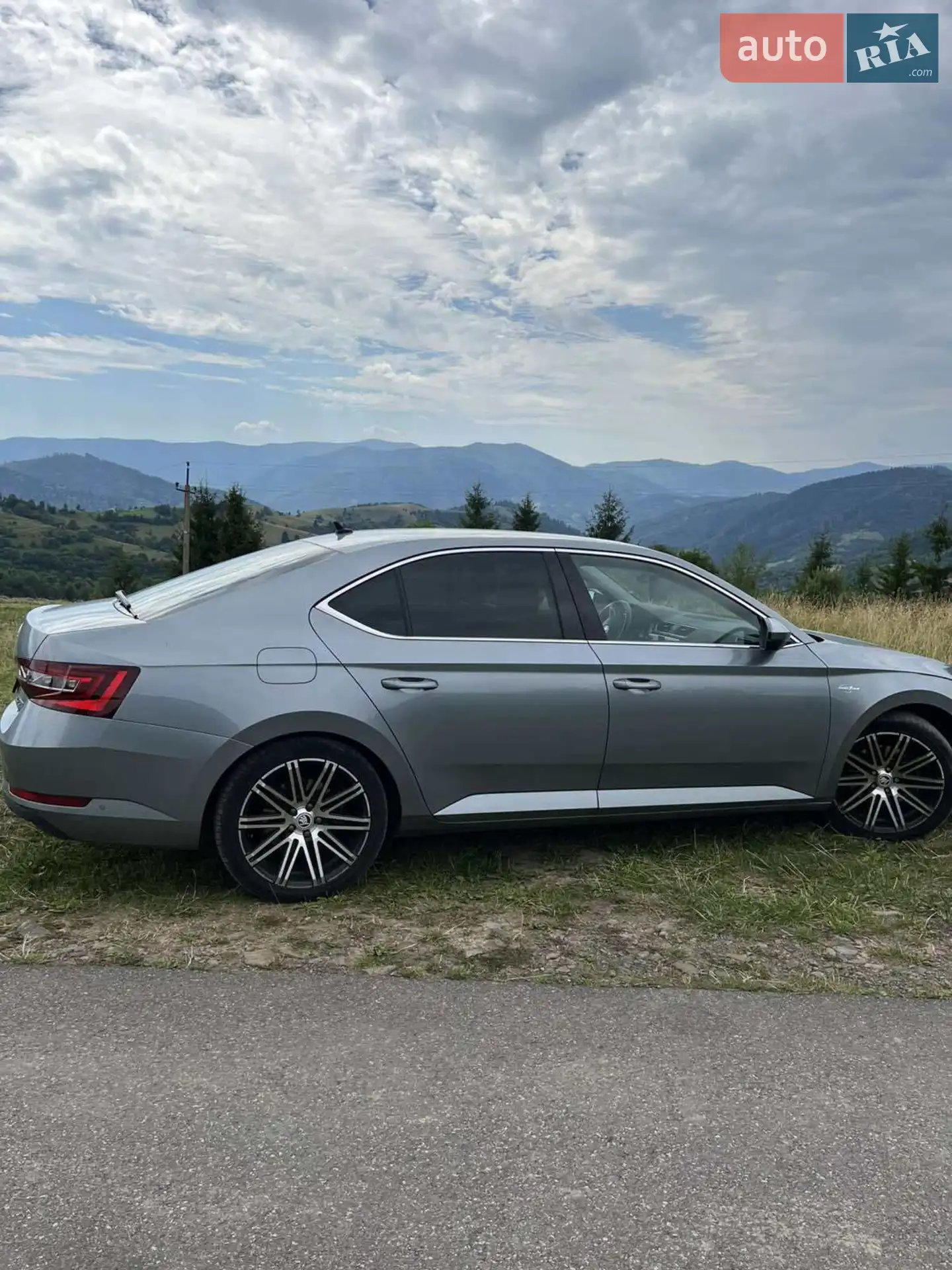 2017 Skoda Superb - мініатюра 11