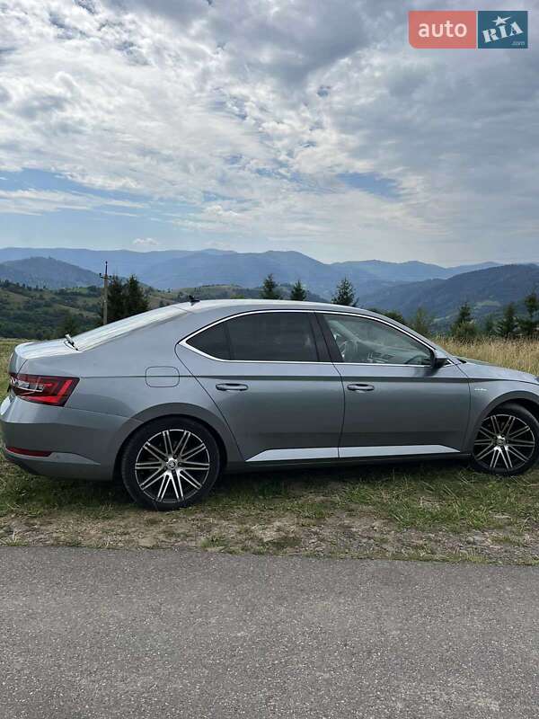 Лифтбек Skoda Superb 2017 в Межгорье