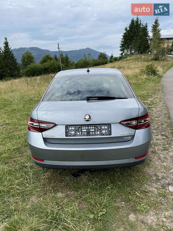 Лифтбек Skoda Superb 2017 в Межгорье