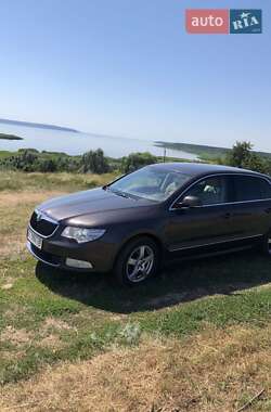 Лифтбек Skoda Superb 2009 в Згуровке
