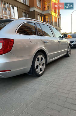 Универсал Skoda Superb 2013 в 