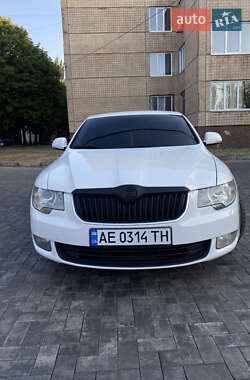 Лифтбек Skoda Superb 2011 в 