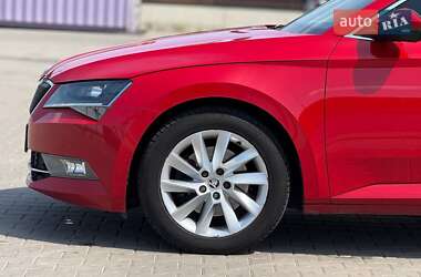 Лифтбек Skoda Superb 2018 в 
