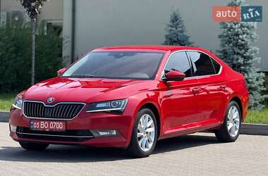Лифтбек Skoda Superb 2018 в 