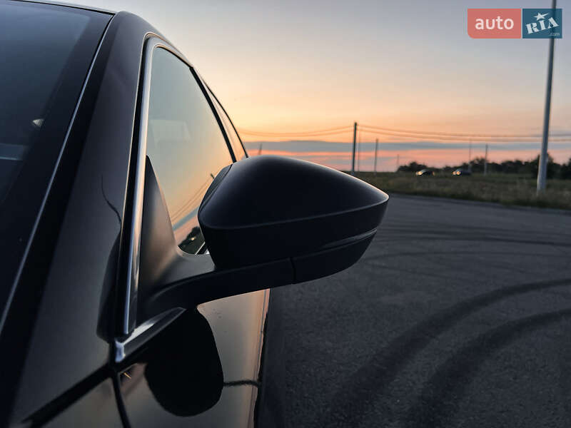 Лифтбек Skoda Superb 2017 в Киеве