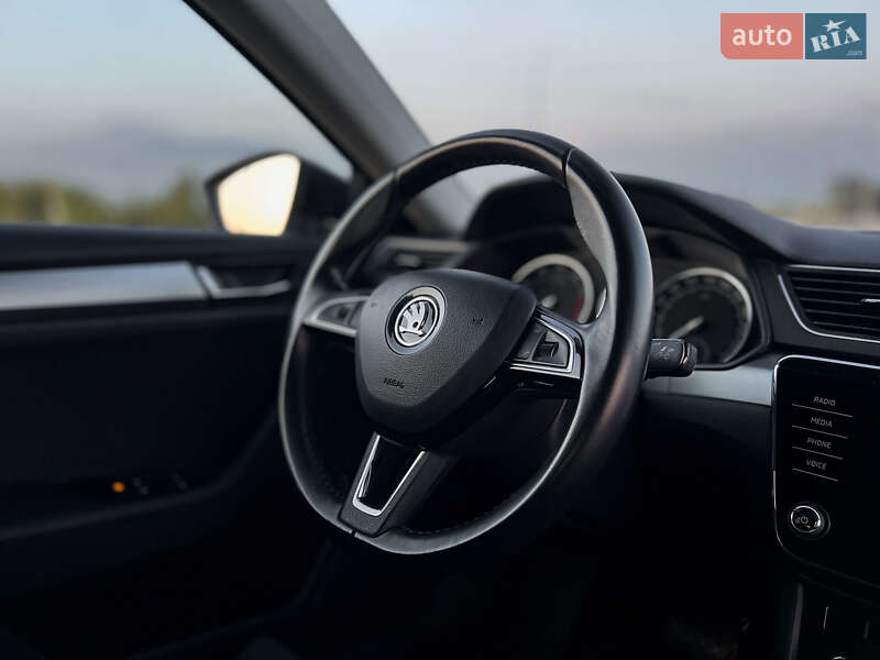 Лифтбек Skoda Superb 2017 в Киеве