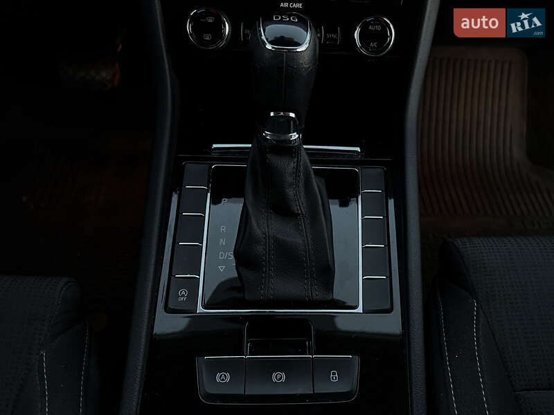 Лифтбек Skoda Superb 2017 в Киеве