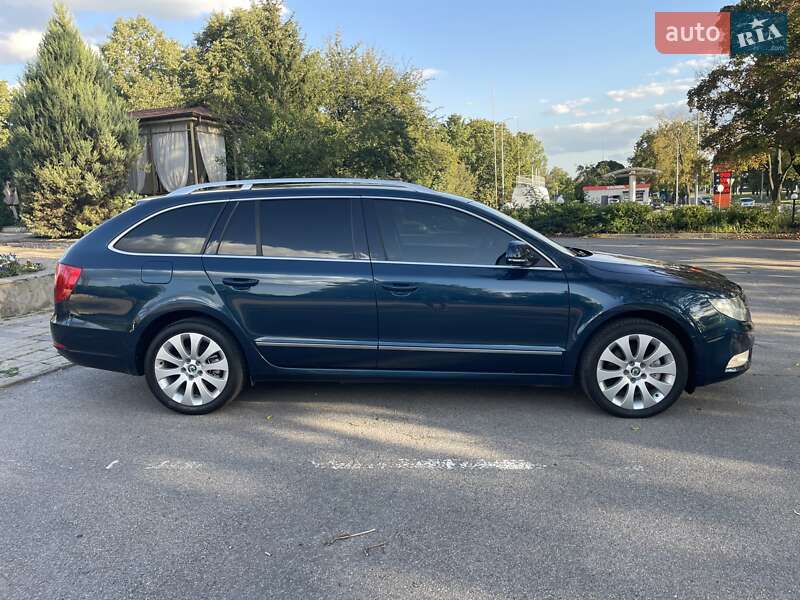 Универсал Skoda Superb 2012 в Киеве