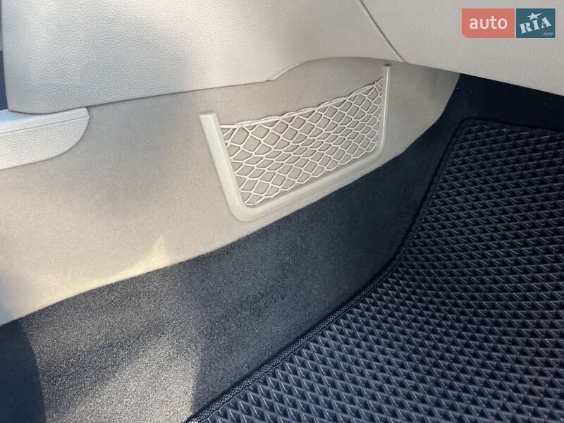 Универсал Skoda Superb 2012 в Киеве