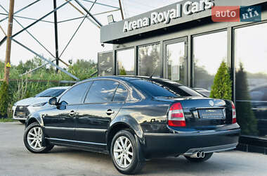 Лифтбек Skoda Superb 2006 в 