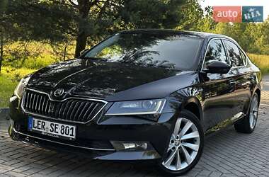 Лифтбек Skoda Superb 2016 в 