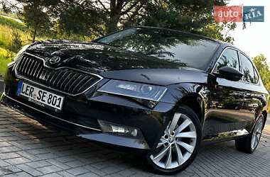 Лифтбек Skoda Superb 2016 в 