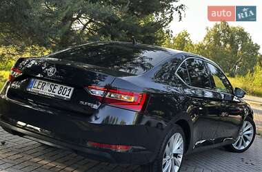 Лифтбек Skoda Superb 2016 в 