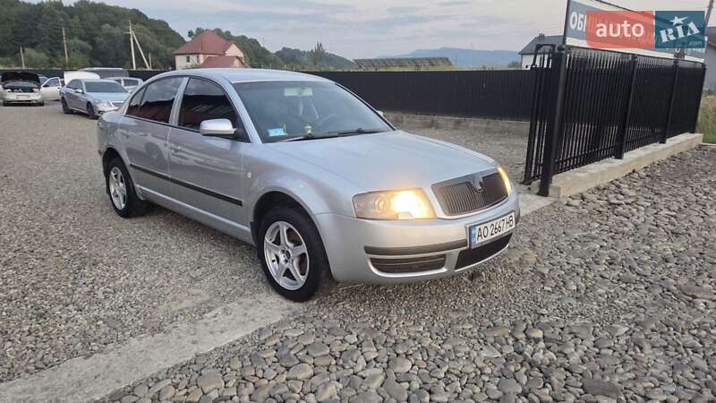 Лифтбек Skoda Superb 2005 в Тячеве