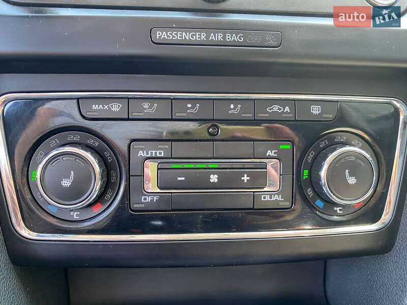 Универсал Skoda Superb 2012 в Львове