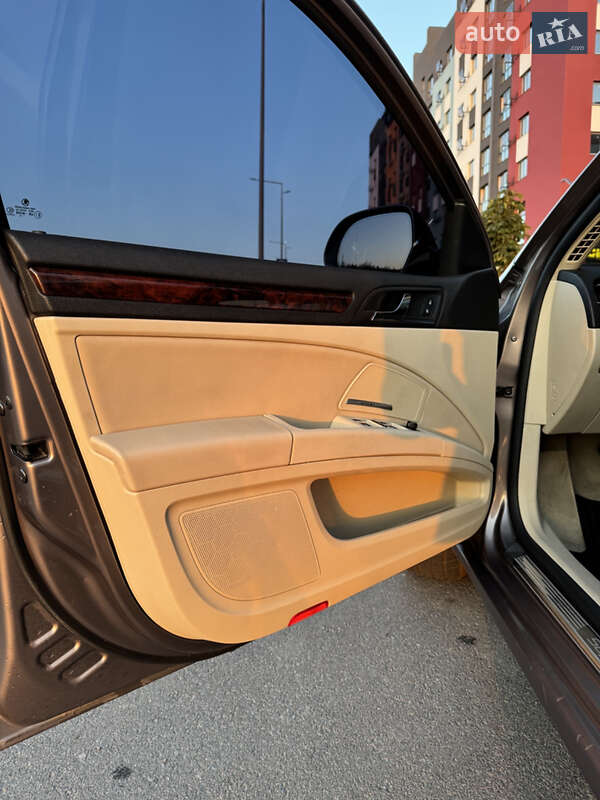 Универсал Skoda Superb 2010 в Ровно