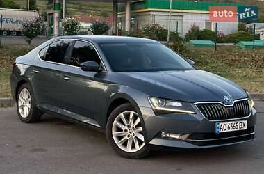 Лифтбек Skoda Superb 2016 в Мукачево