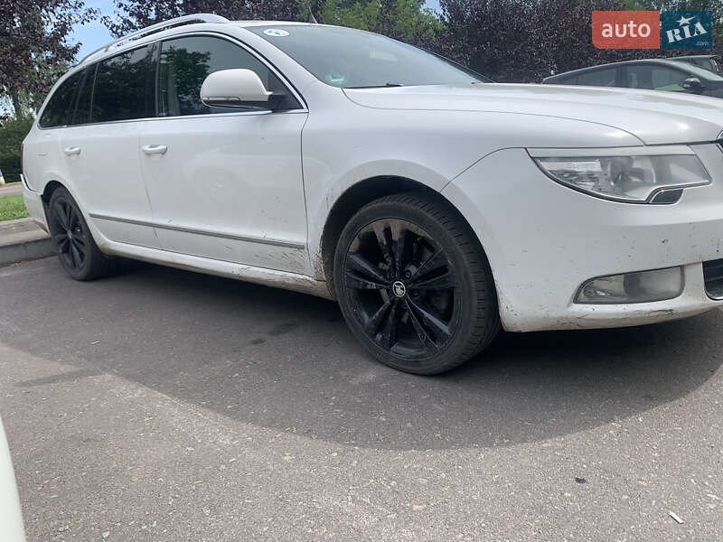 Универсал Skoda Superb 2011 в Жовкве фото 9 Универсал Skoda Superb 2011 в Жовкве