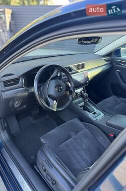 Лифтбек Skoda Superb 2022 в 