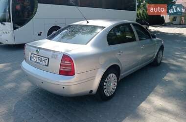 Лифтбек Skoda Superb 2006 в 