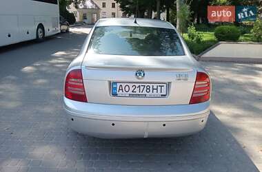 Лифтбек Skoda Superb 2006 в 