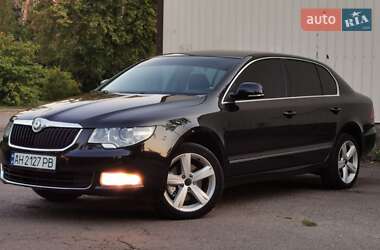 Лифтбек Skoda Superb 2012 в 