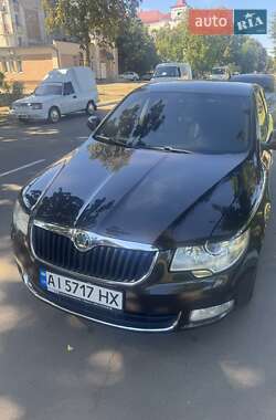 Лифтбек Skoda Superb 2012 в 