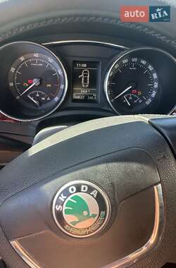Лифтбек Skoda Superb 2012 в 