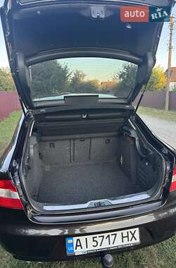 Лифтбек Skoda Superb 2012 в 