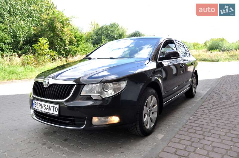 Лифтбек Skoda Superb 2011 в Львове
