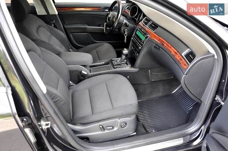 Лифтбек Skoda Superb 2011 в Львове