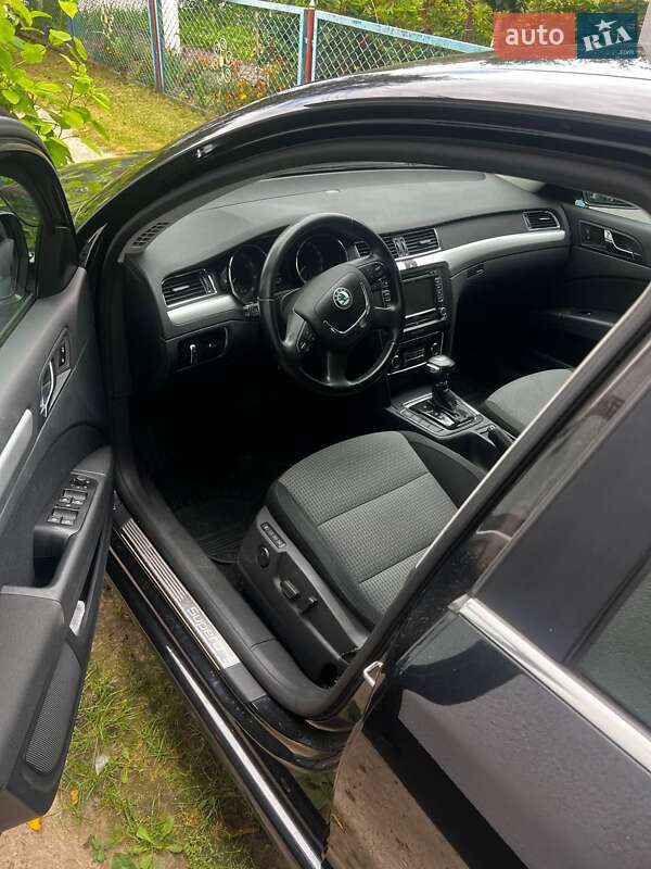 Лифтбек Skoda Superb 2012 в Луцке