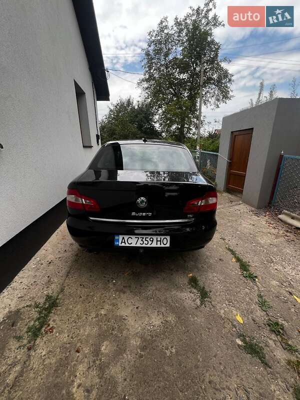 Лифтбек Skoda Superb 2012 в Луцке