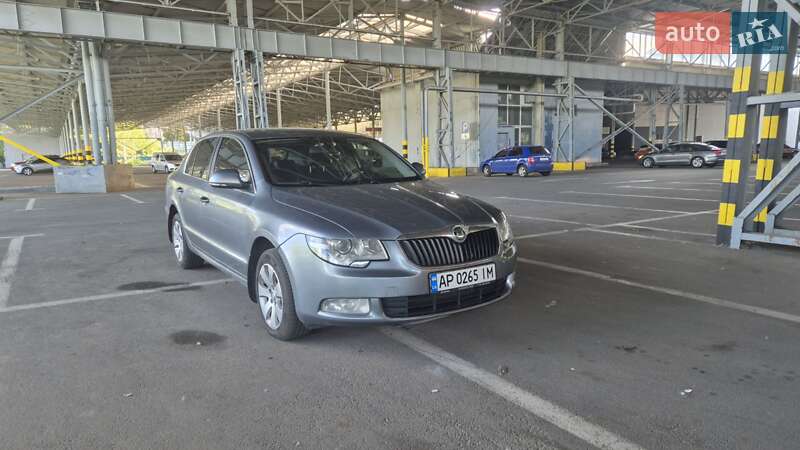 Лифтбек Skoda Superb 2012 в 