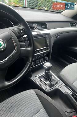 Лифтбек Skoda Superb 2012 в 
