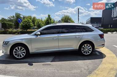 Универсал Skoda Superb 2016 в 