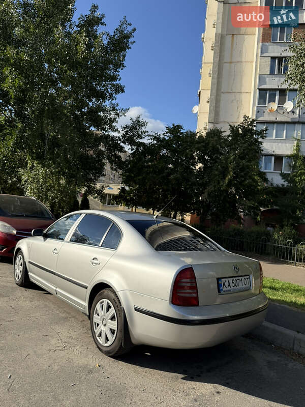 Лифтбек Skoda Superb 2006 в Киеве