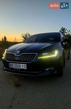 Лифтбек Skoda Superb 2016 в Кривом Роге