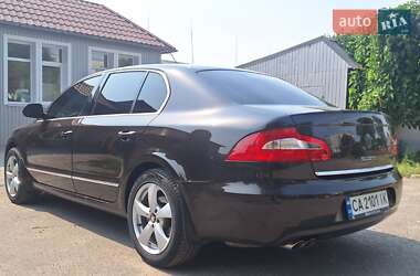 Лифтбек Skoda Superb 2013 в 