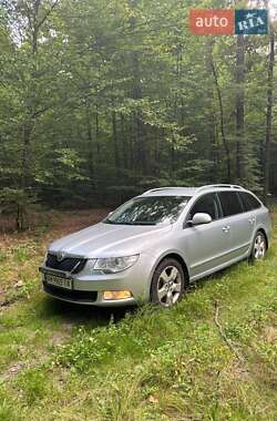 Универсал Skoda Superb 2010 в 