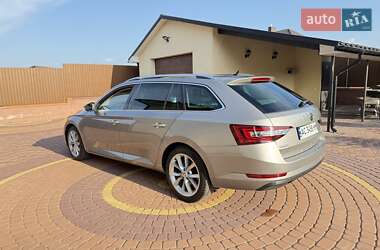 Универсал Skoda Superb 2017 в 