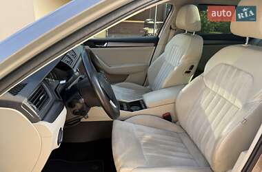 Универсал Skoda Superb 2017 в 