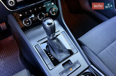 Лифтбек Skoda Superb 2020 в 