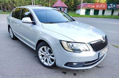 Лифтбек Skoda Superb 2013 в 