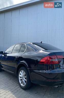 Ліфтбек Skoda Superb 2014 в  фото 32 Ліфтбек Skoda Superb 2014 в