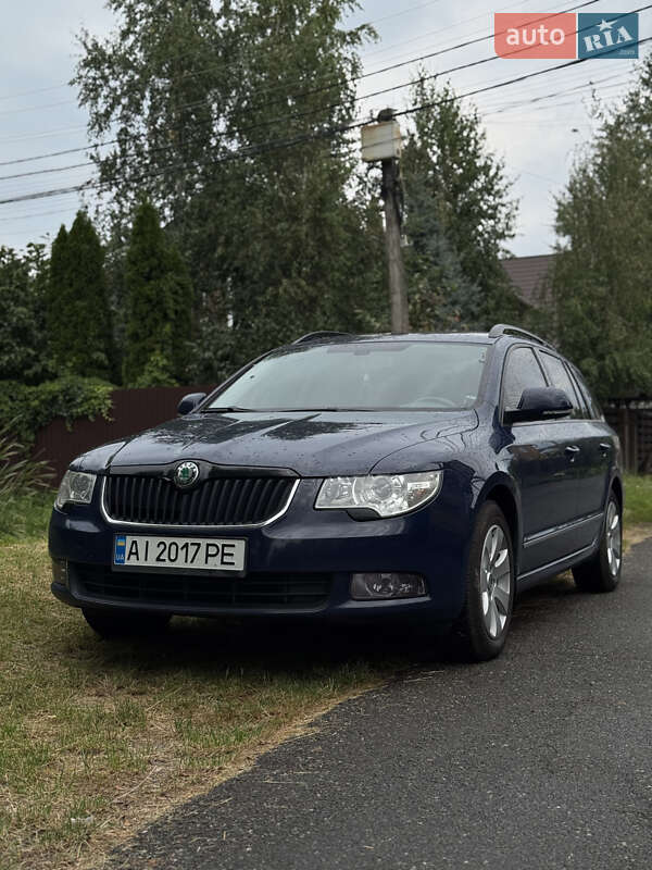 Универсал Skoda Superb 2012 в Василькове