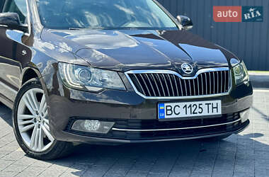 Универсал Skoda Superb 2014 в 