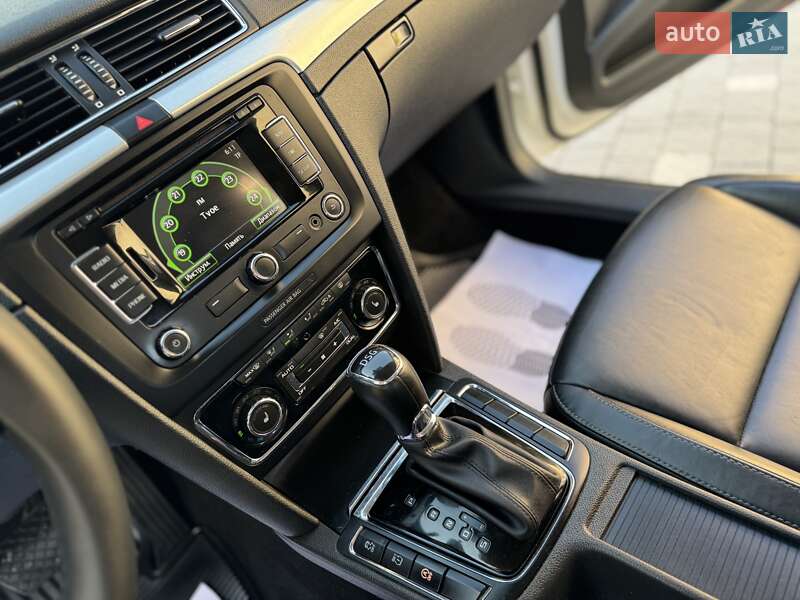 Универсал Skoda Superb 2015 в Дрогобыче