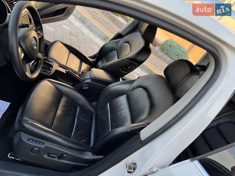 Универсал Skoda Superb 2015 в Дрогобыче